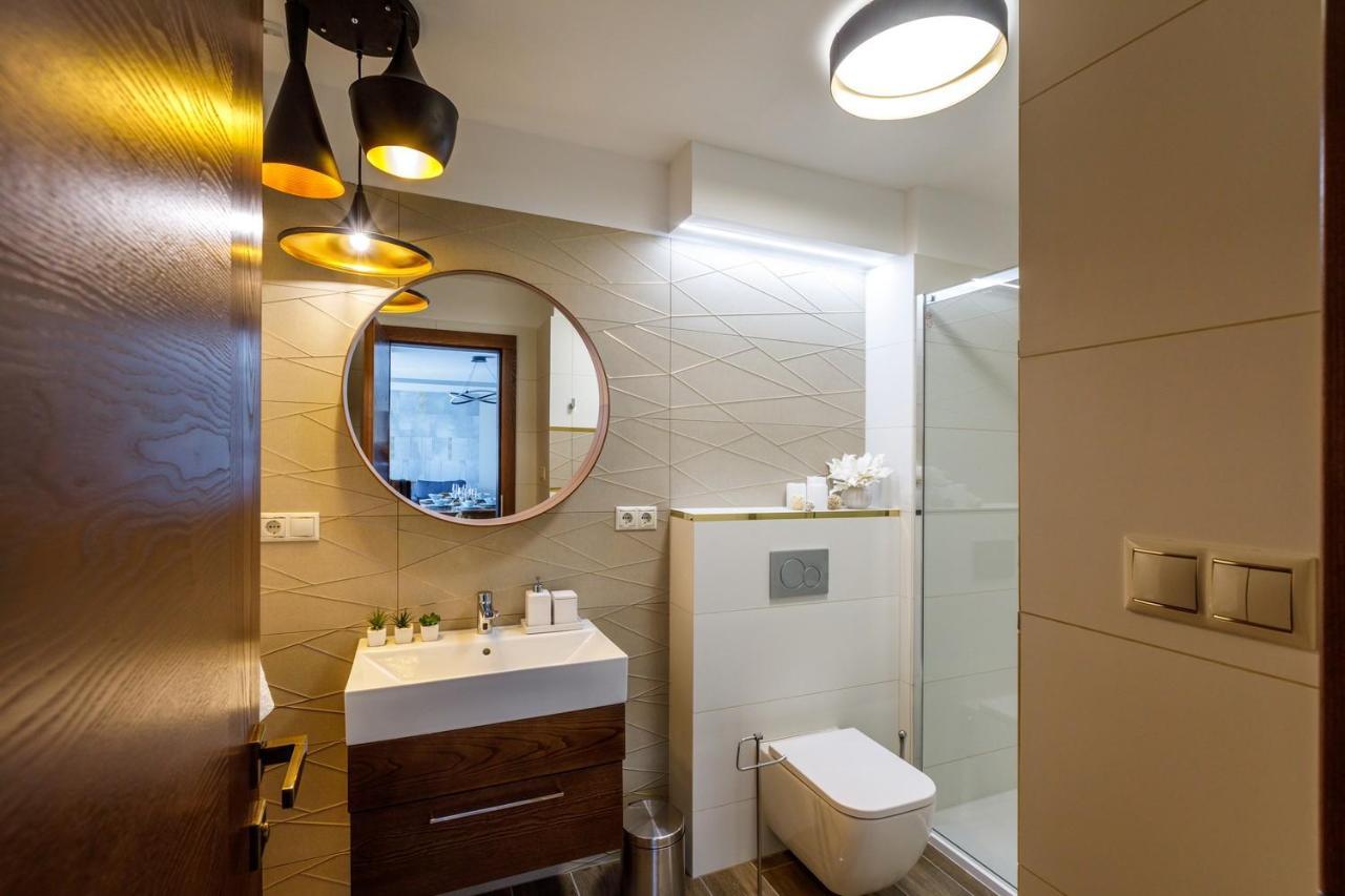 Royal Cafe Apartman Keszthely Exterior photo